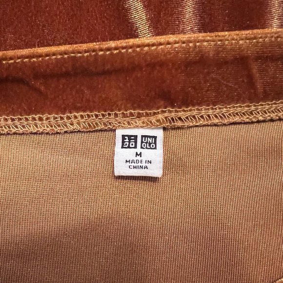 UNIQLO Velvet-Like Top - Rust Colored - Picture 4 of 5